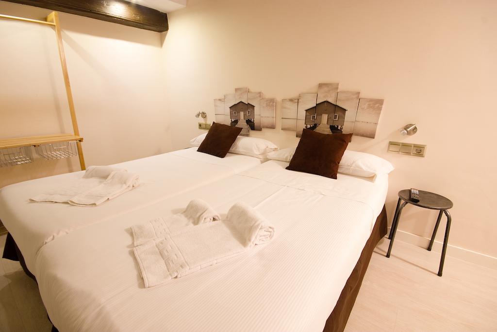Sweet Otel Valencia Bagian luar foto