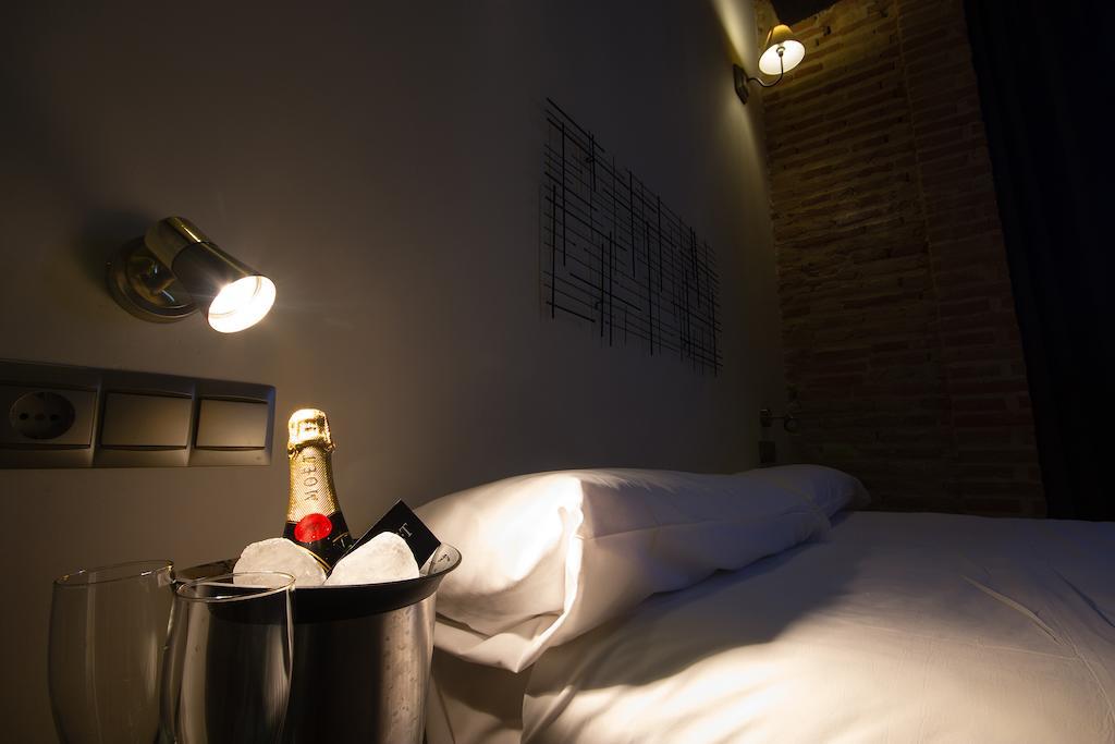 Sweet Otel Valencia Bagian luar foto